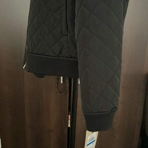 Women's Levi's Diamond Quilted Black Bomber Jacket, Size: X-Large - Picture 5 of 13